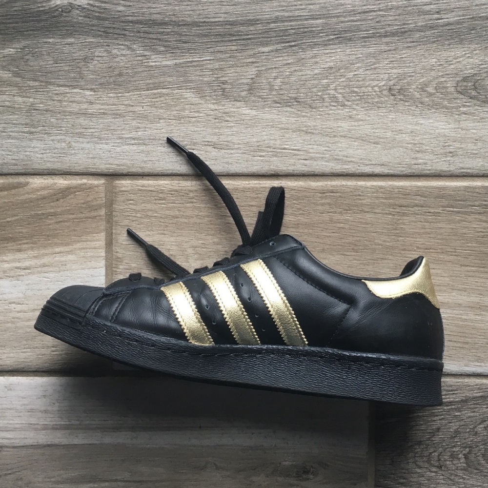 Adidas Superstar Sneakers